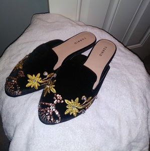 Torrid faux suede desogm top slip ons